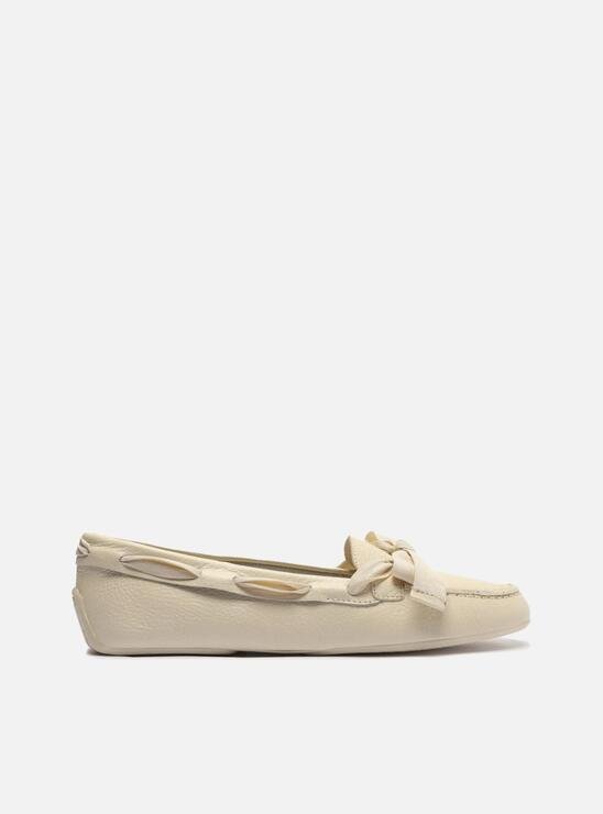 MOCASSIM OFF-WHITE AREZZO COURO LAÇO GORGURÃO