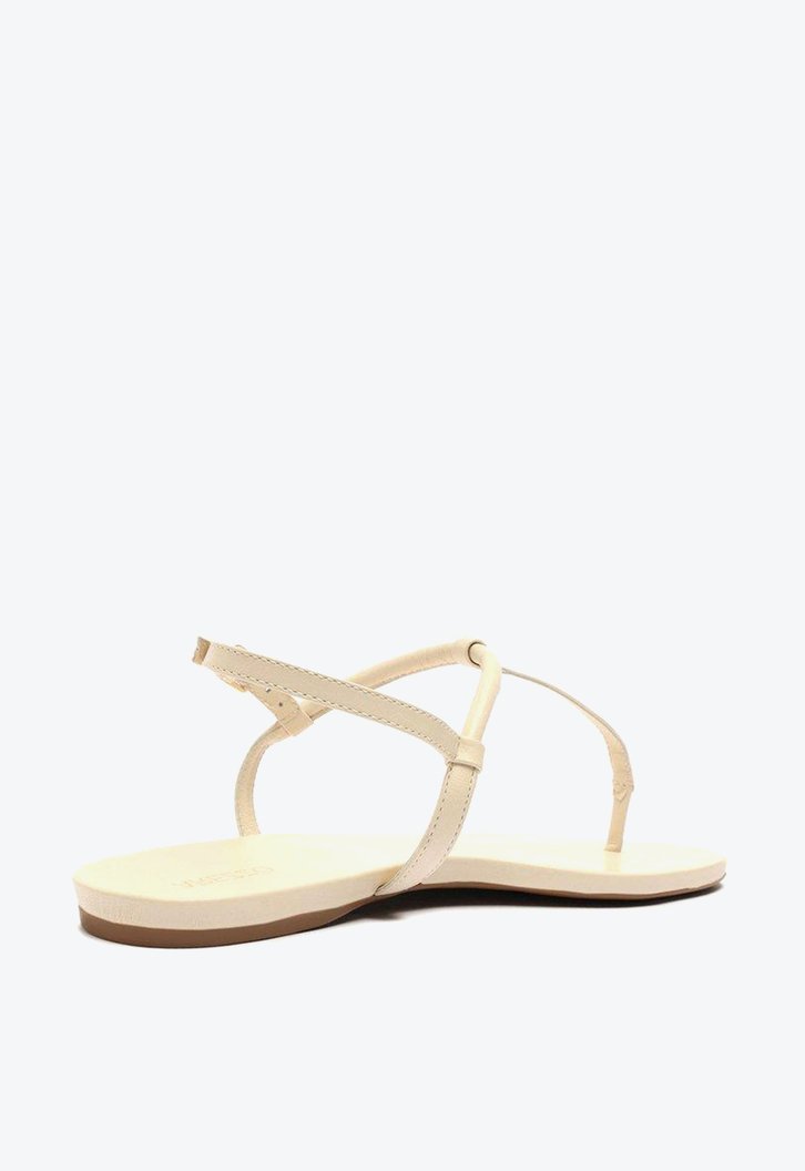 Sandália Rasteira Básica Off-White Arezzo Tiras Slim
