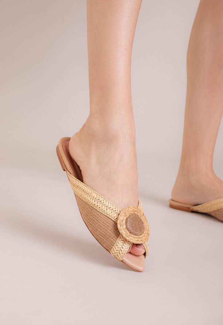 Flat Mindy Bege