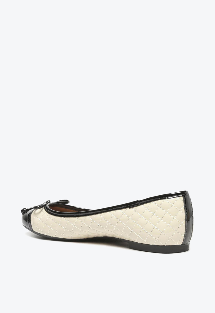 Sapatilha Preta Arezzo Classic E