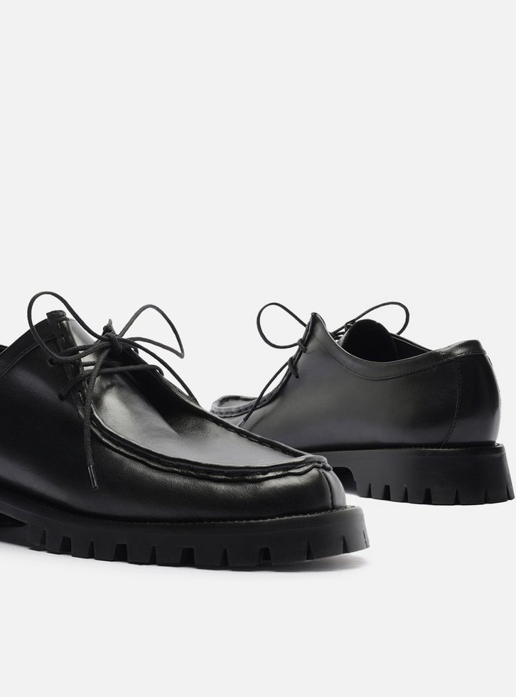 Mocassim Preto Couro Tratorado Amarração Siena