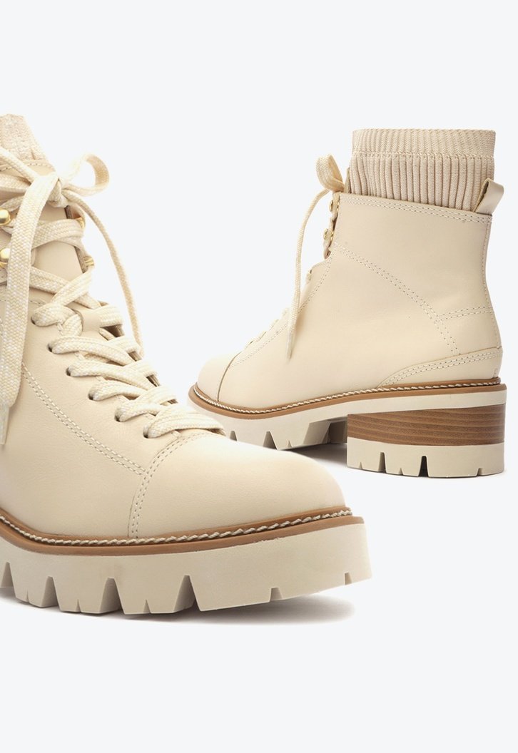 Coturno Off-white Arezzo Couro Cano Médio Tratorado Knit