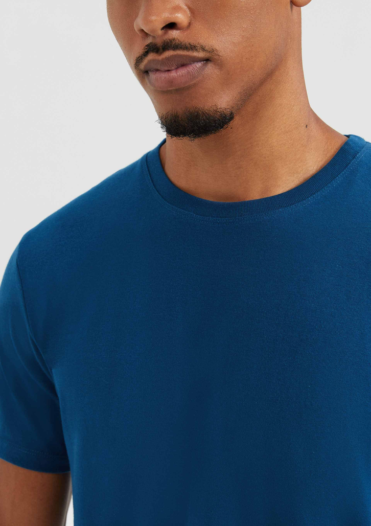 Camiseta Azul Marinho Hering Básica Manga Curta Regular World
