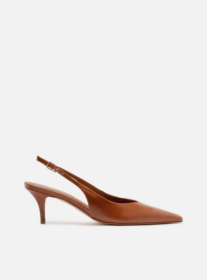 Scarpin Marrom Couro Salto Kitten Slingback