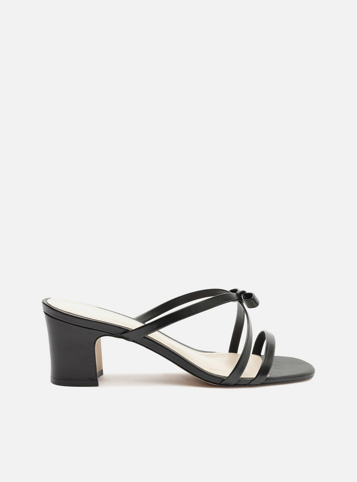 Sandália Preta Salto Médio Laço