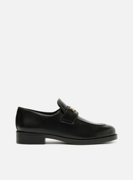 Mocassim Preto Couro Bico Redondo Retrô Metal