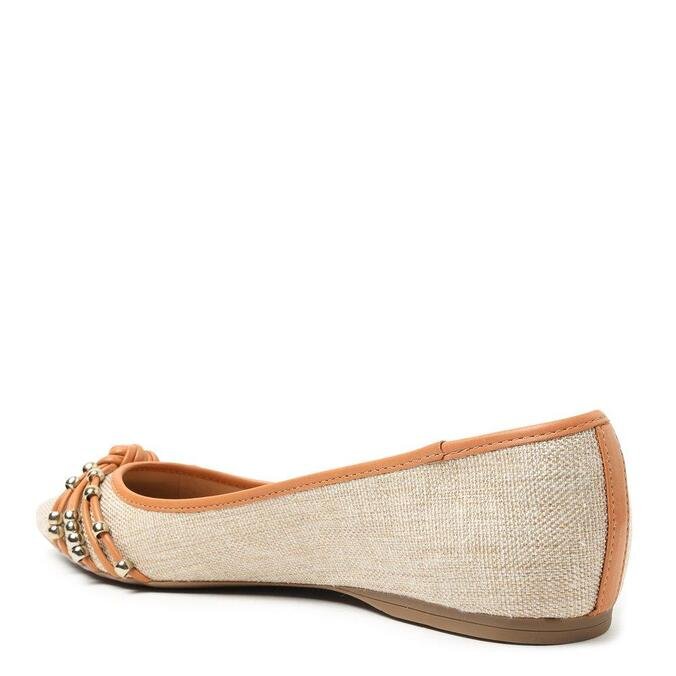 Mule Preta Rasteira Bico Fino Bordada | Arezzo