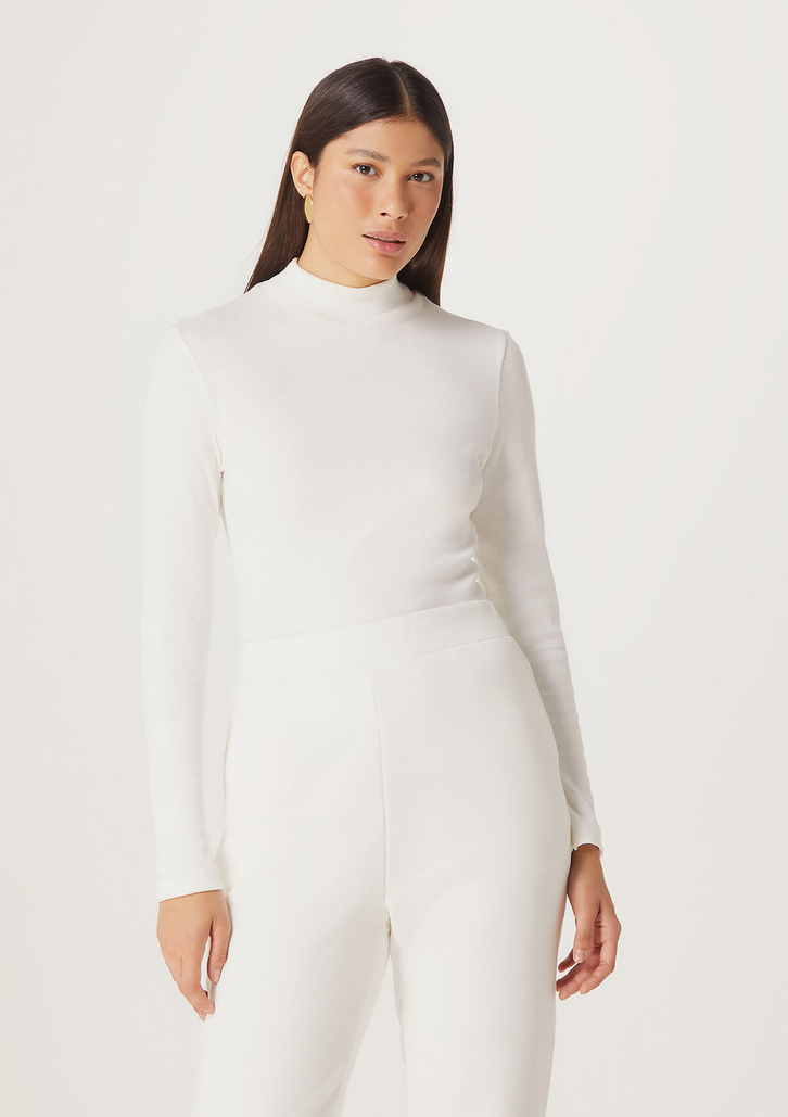 Blusa Offwhite Hering Básica Manga Longa Gola Alta Em Ribana Canelada