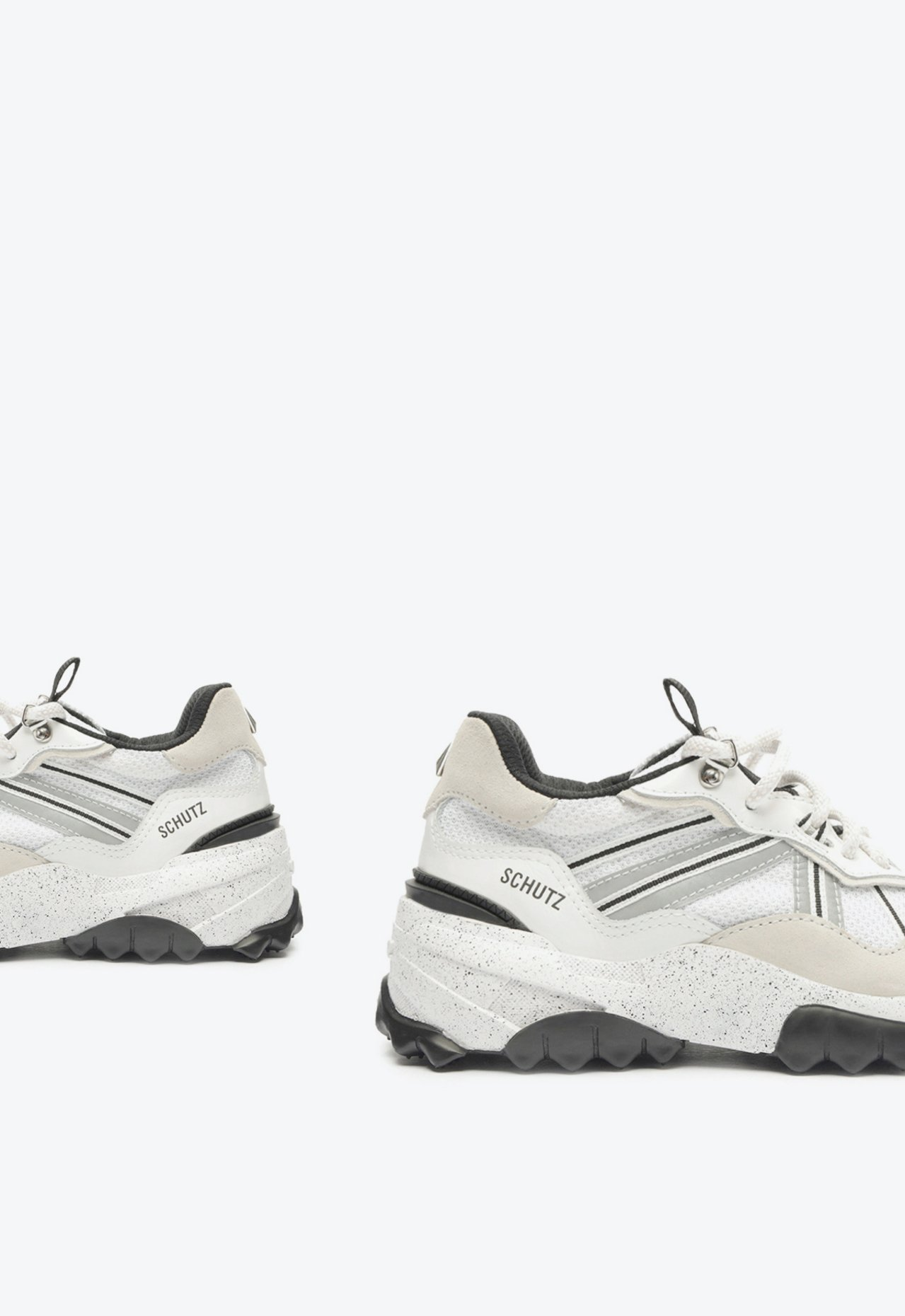 Tênis Branco Cinza E Preto Schutz | ZZ MALL