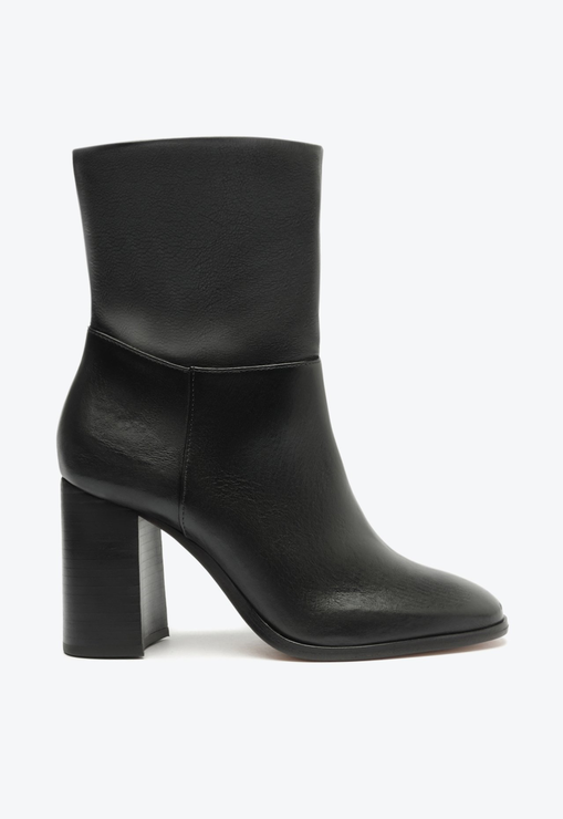 Bota Guinevere Mid Couro Preta