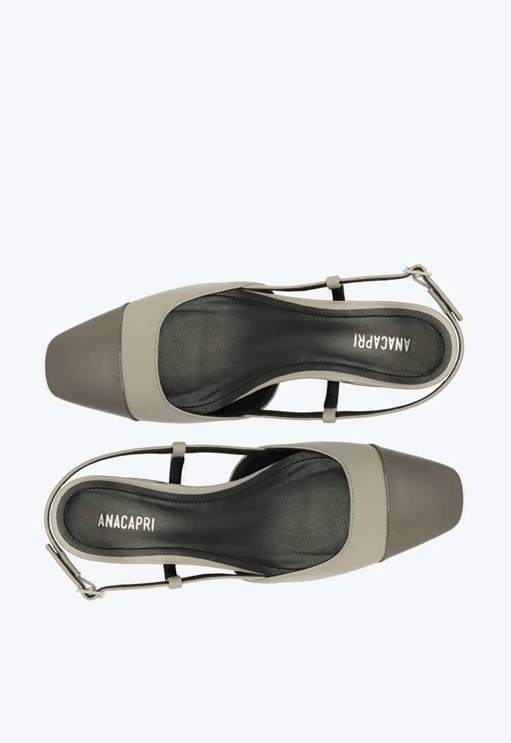 Sapatilha Slingback Salto Bloco Cinza Ponta Verniz Prateada
