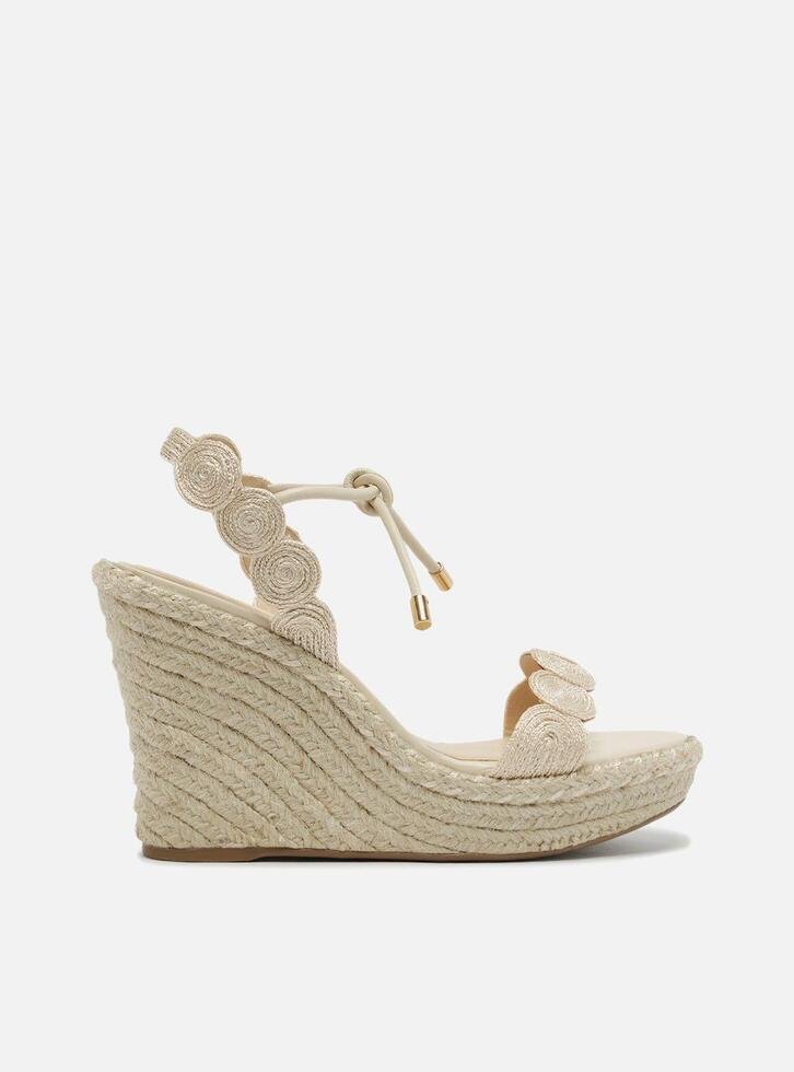Sandália Off-White Arezzo Plataforma Tiras Bordadas