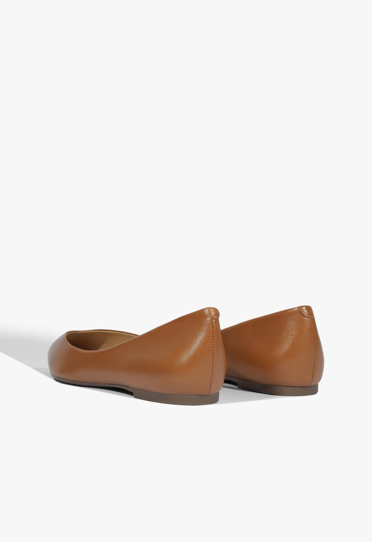 Flat Bico Fino Couro Marrom