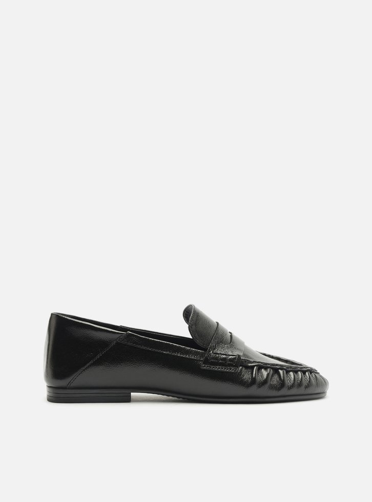 Mocassim Preto Couro Franzido Tira
