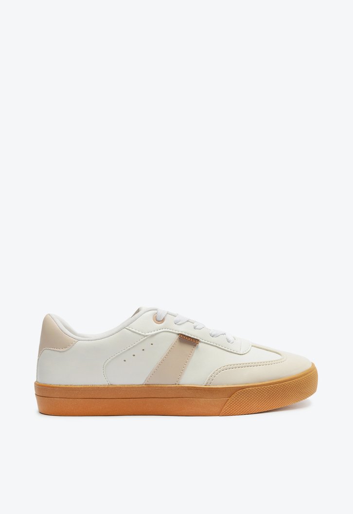 Tênis De Amarrar Branco Nude Anacapri Listra Lateral Camurça