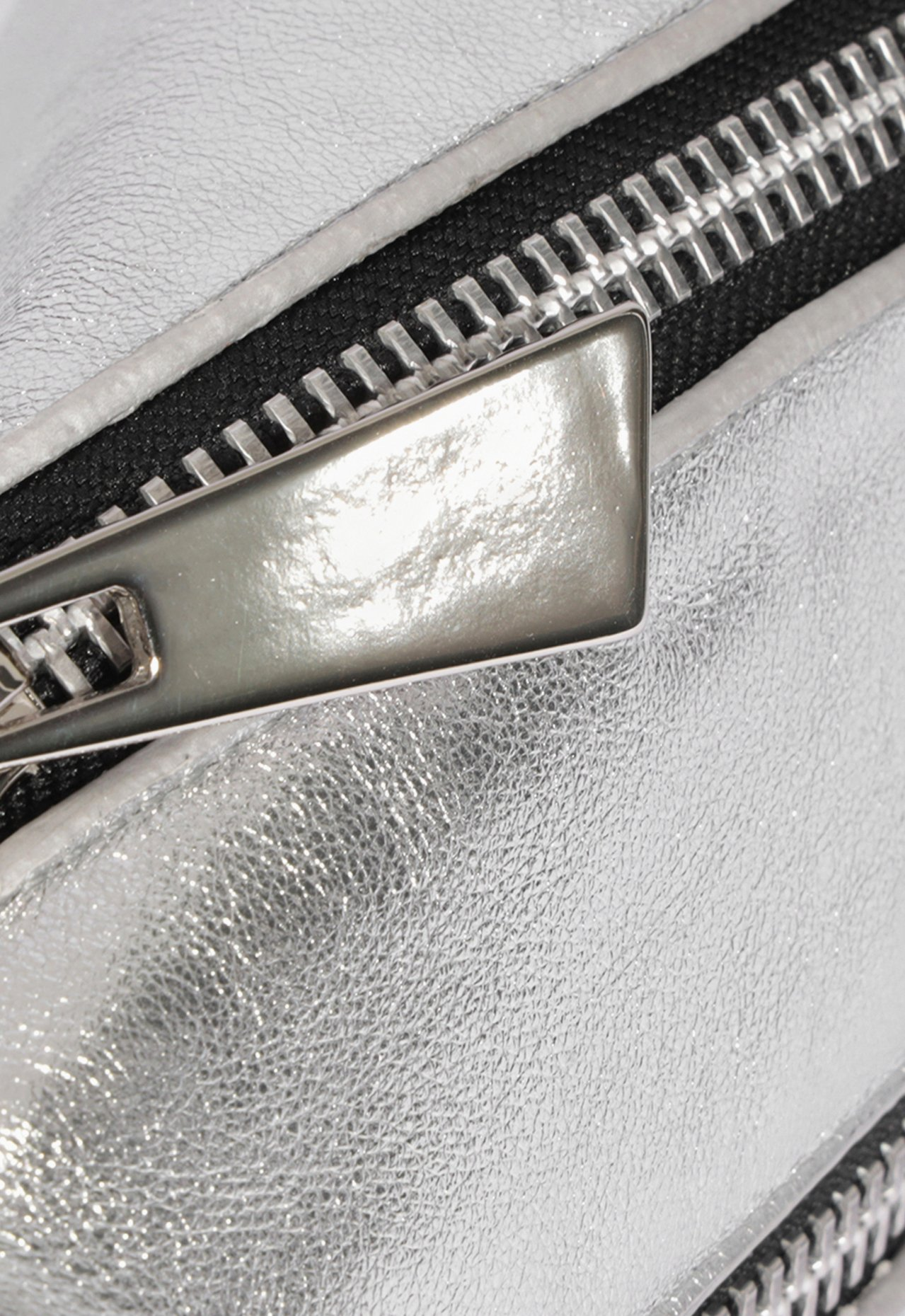 Bolsa Metalizada Prateada Schutz Shoulder Couro | ZZ MALL
