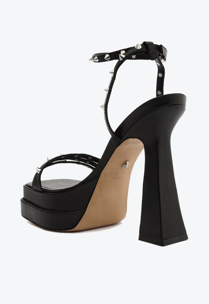 Sandália Meia Pata Preta Arezzo Bico Quadrado Spikes