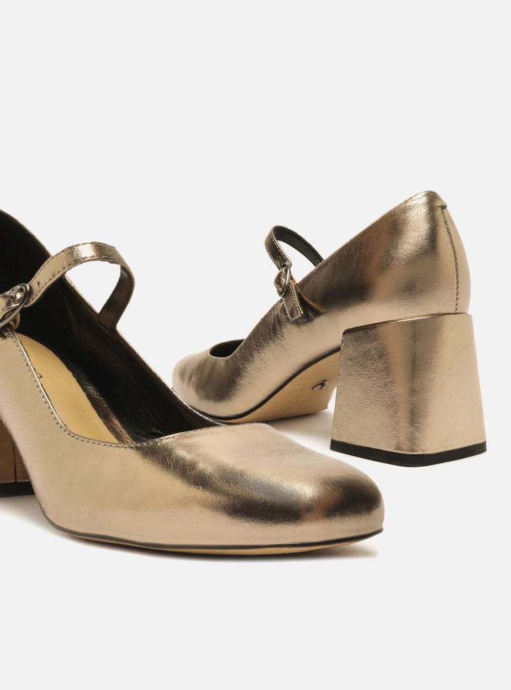 Sapato best sale boneca dourado