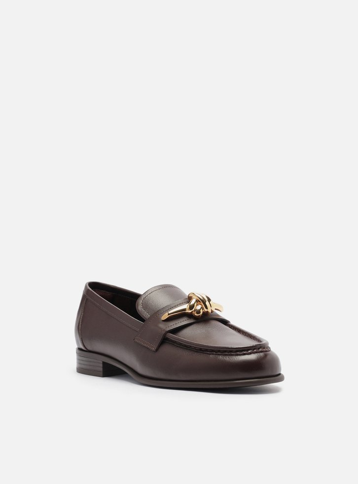 Mocassim Marrom Couro Bico Redondo Metal Nó