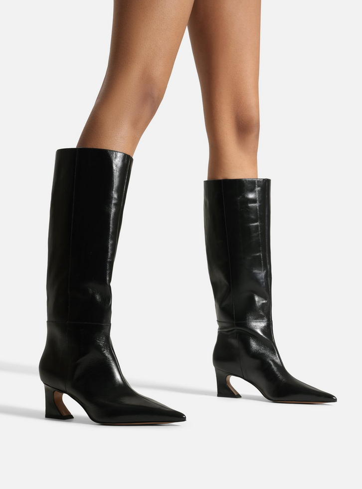 Bota Preta Couro Cano Alto Salto Médio Flare