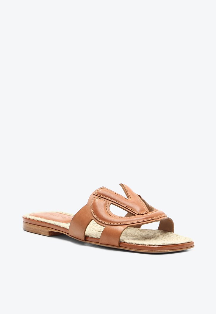 Flat Lorena Marrom