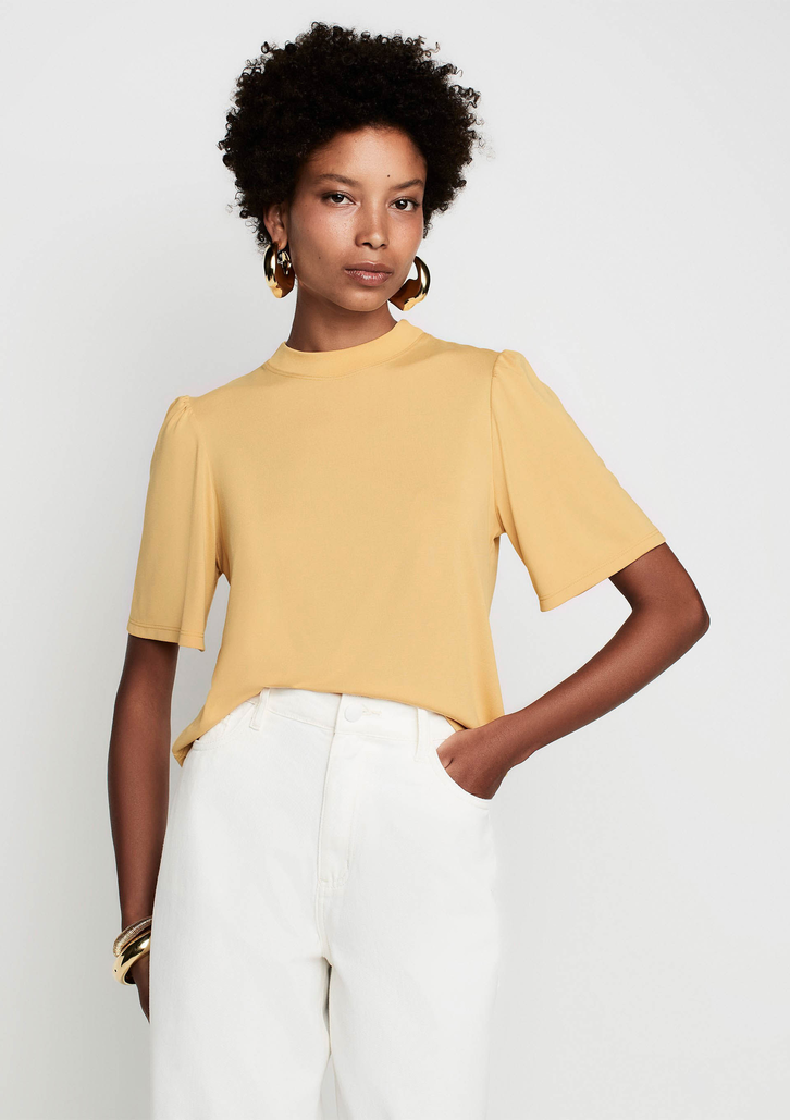 Blusa Amarela Dzarm Decote Redondo Em Viscose
