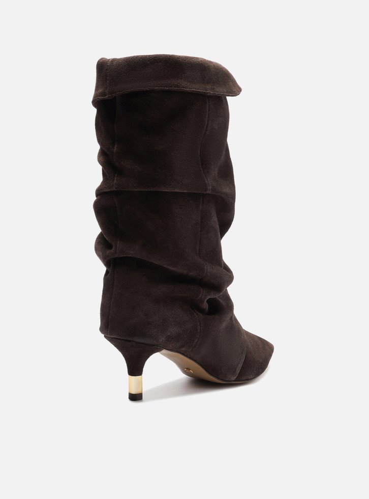 Bota Marrom Café Suede Cano Médio Salto Fino Slouch