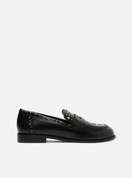 Mocassim Preto Couro Bico Redondo Aplicações