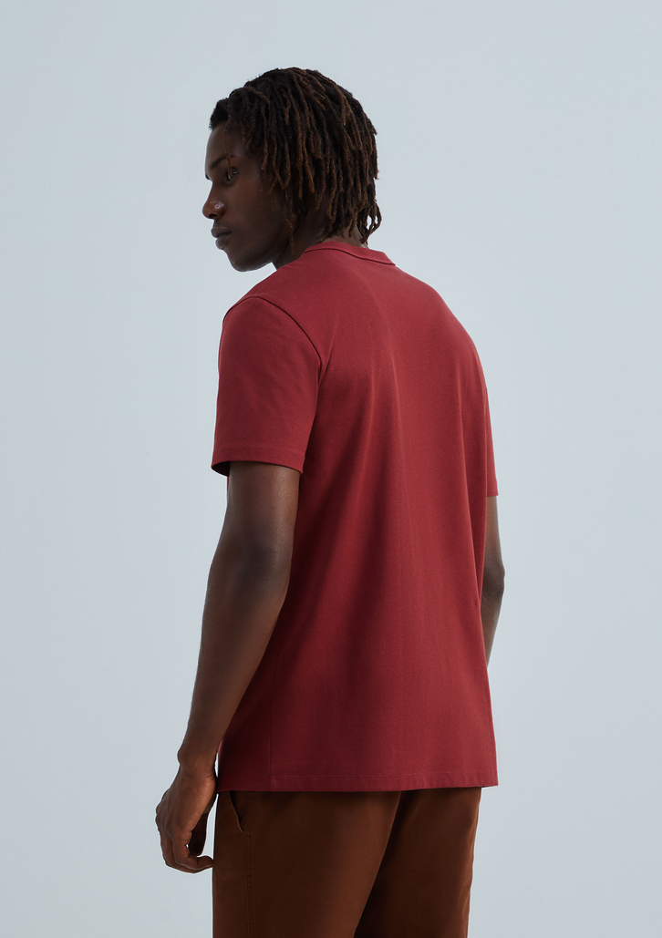 Camiseta Vinho Hering Básica Masculina Em Algodão Peruano