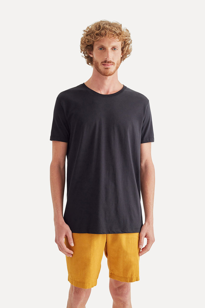 CAMISETA PRETA RESERVA SIMPLES MASCULINA