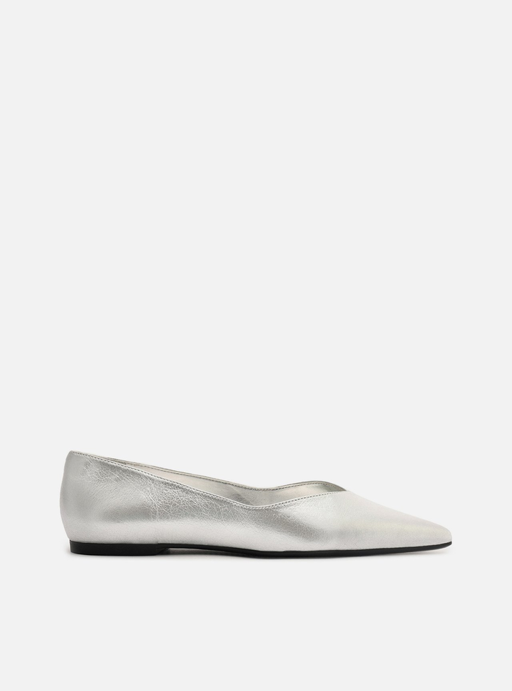 Sapatilha Prateada Bico Fino Minimal | ZZ MALL