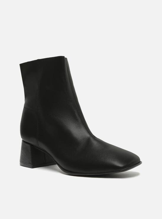 BOTA PRETA AREZZO CANO CURTO