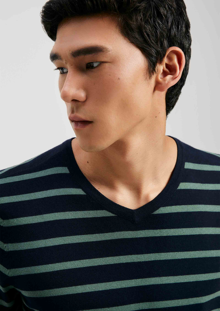 Suéter Azul Hering Masculino Listrado Gola V Em Tricô