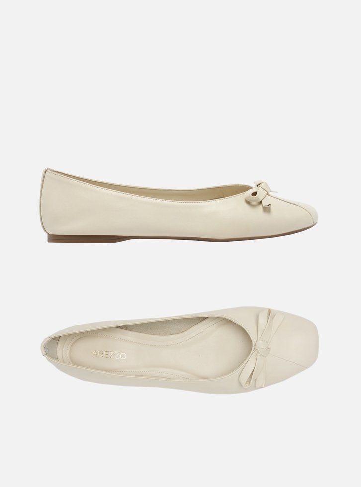 Sapatilha Off-white Arezzo Couro Bico Quadrado Laço