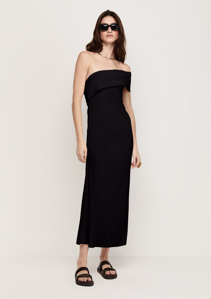 Vestido Preto Dzarm Assimétrico com Laterais Franzidas
