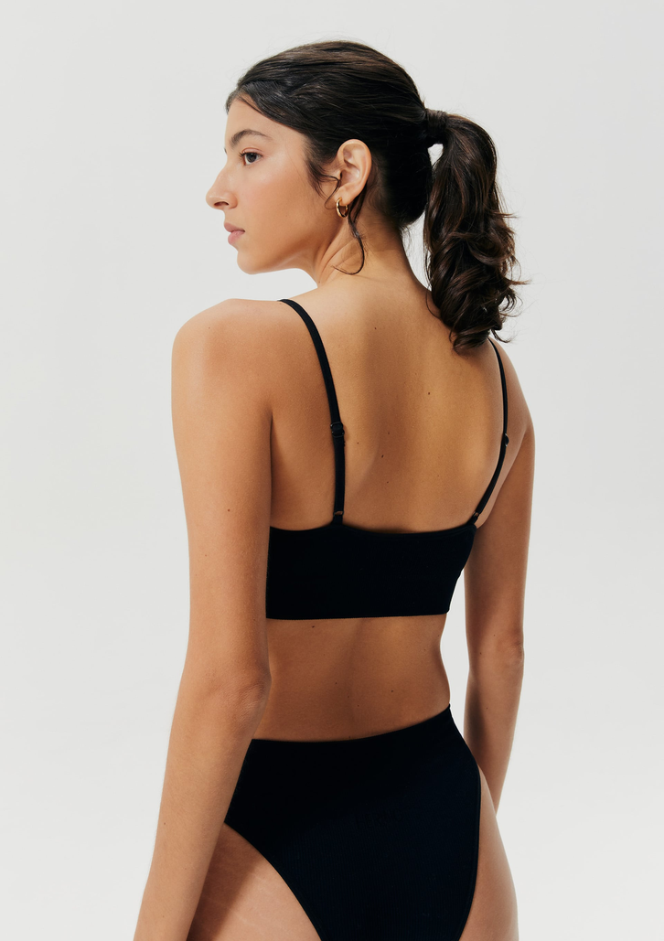 Top Básico Preto Hering Sem Costura