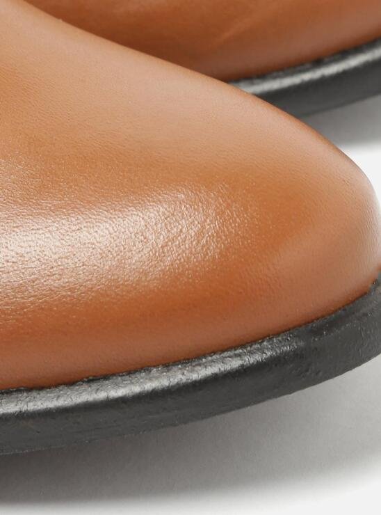 BOTA NUDE AREZZO CANO MÉDIO SALTO BAIXO