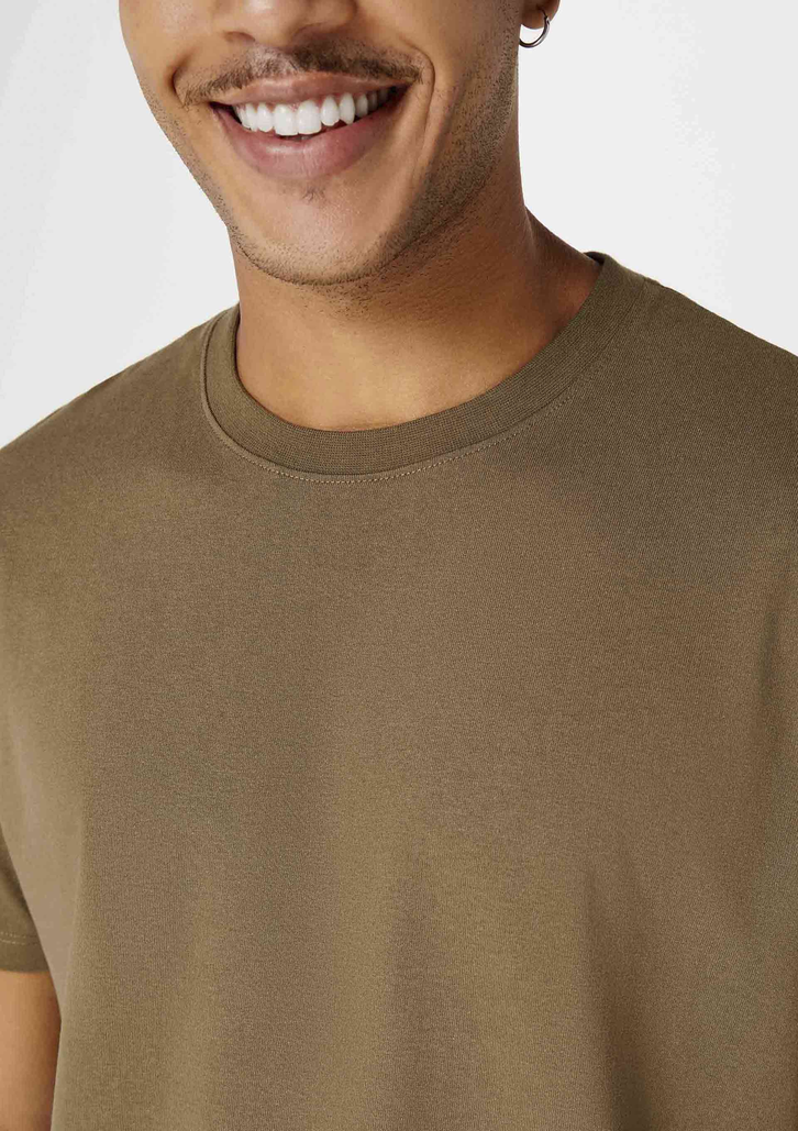 Camiseta Verde Hering Básica Masculina Em Algodão Peruano