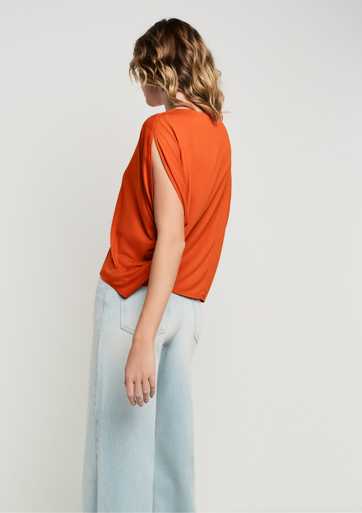 Blusa Laranja Dzarm Ampla Decote Redondo