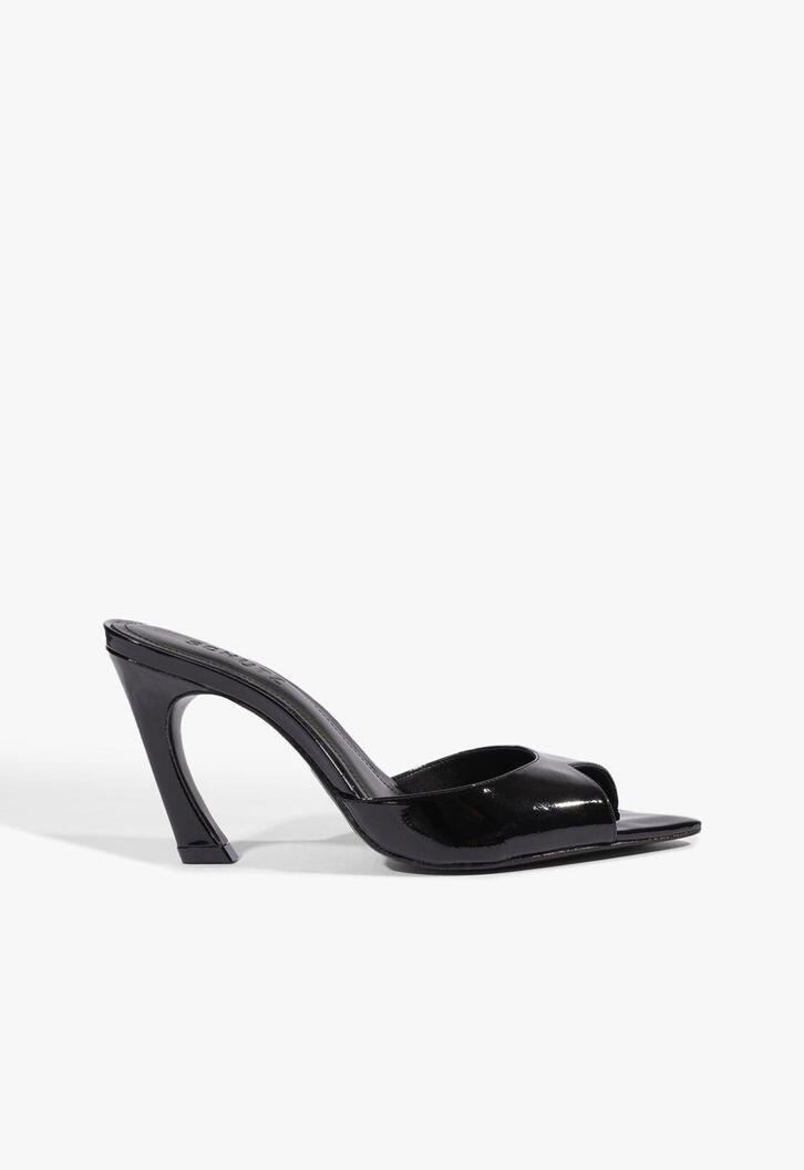 Mule Schutz Lexi Couro Preta