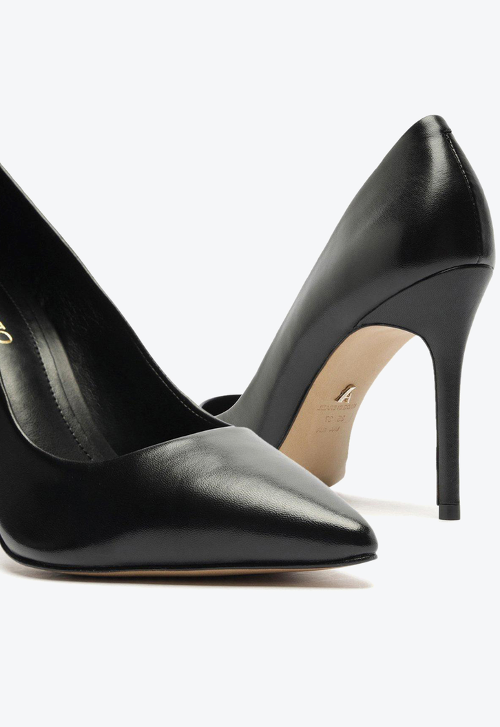 Scarpin Preto Arezzo Couro Salto Alto Bico Fino