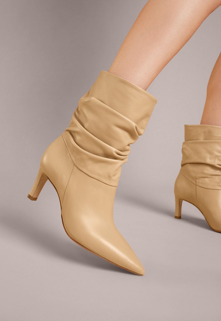 Bota Kampala Bege