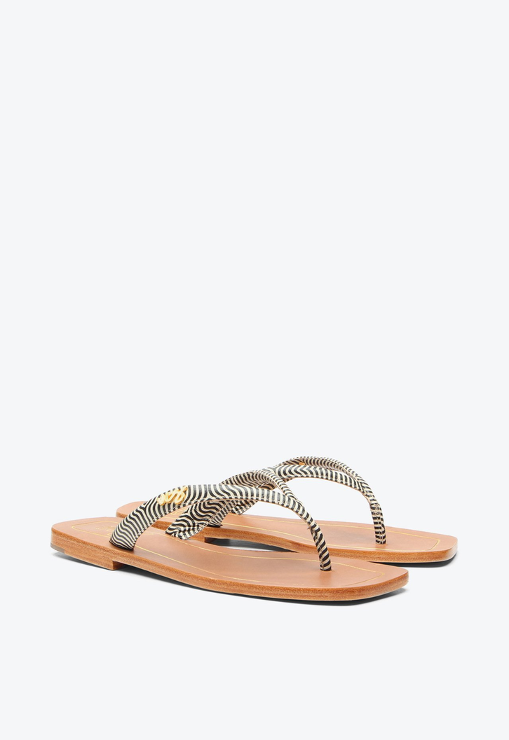 Flat Esther Preto