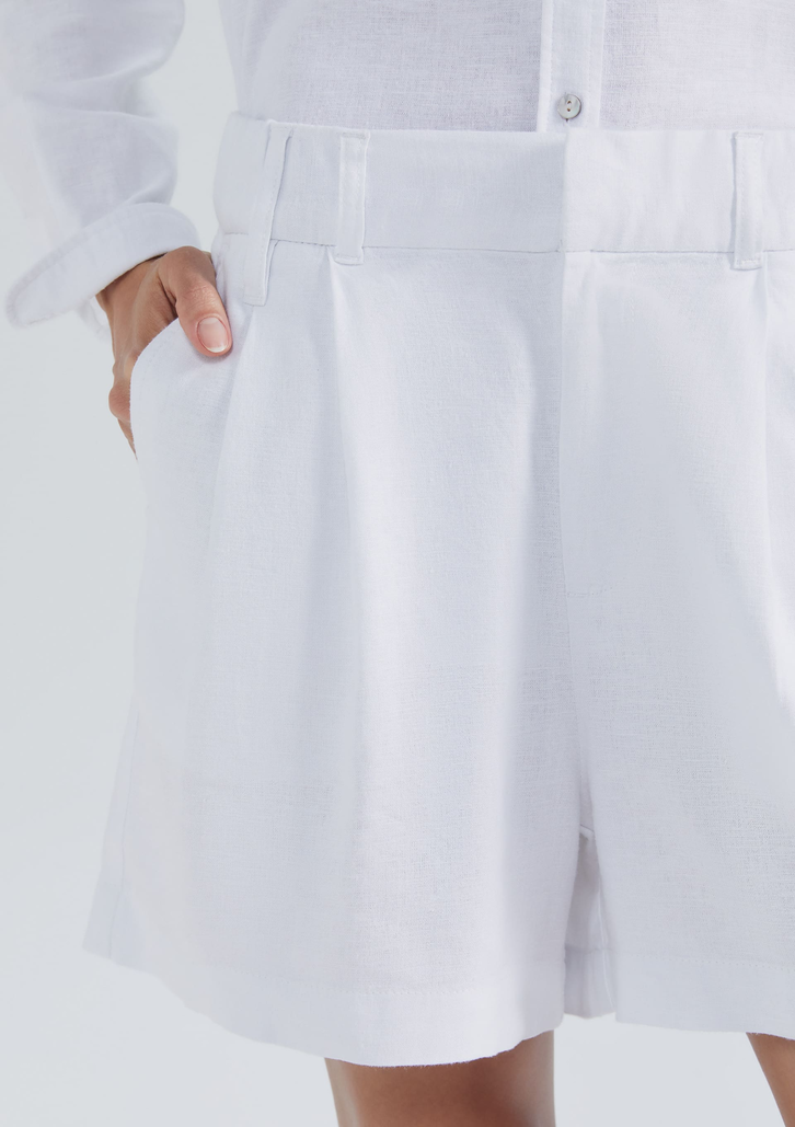 Shorts Off-White Hering De Alfaiataria Em Linho
