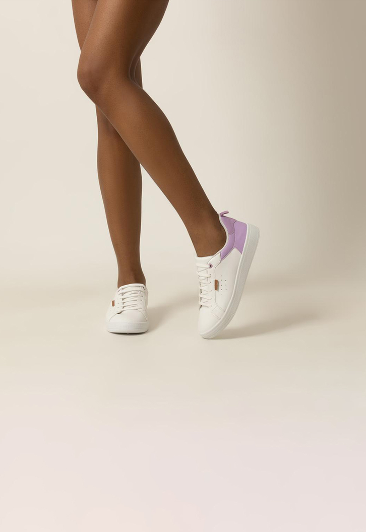 Tênis Casual Branco Anacapri Detalhe Lilás