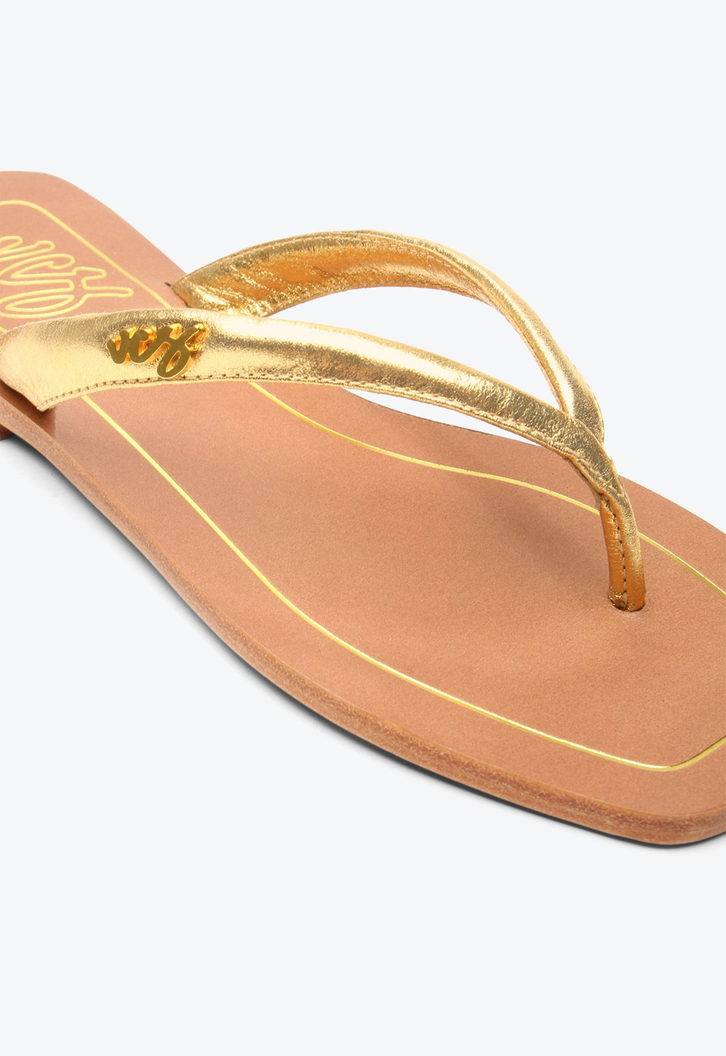 Flat Esther Dourada