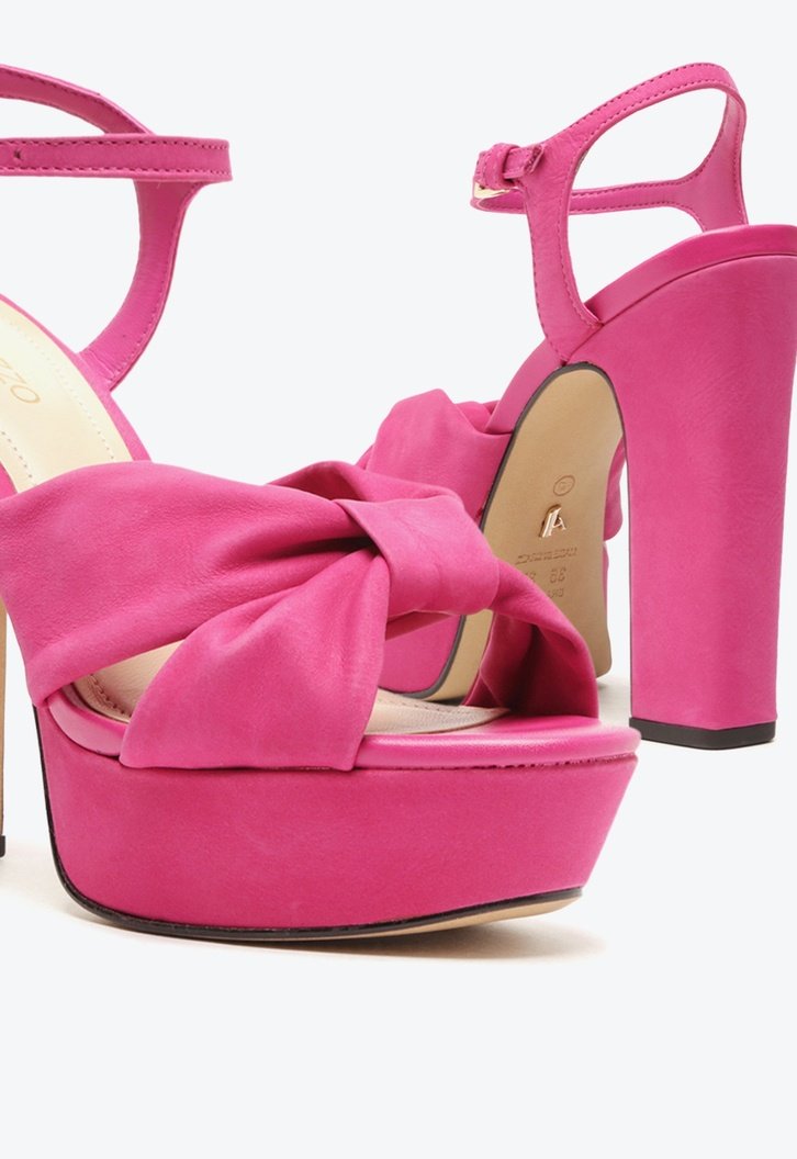 Sandália Meia Pata Rosa Arezzo Nobuck Salto Alto Bloco