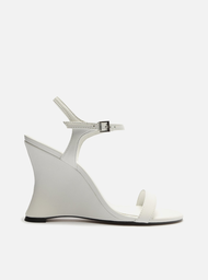 Sandalia branca salto best sale anabela