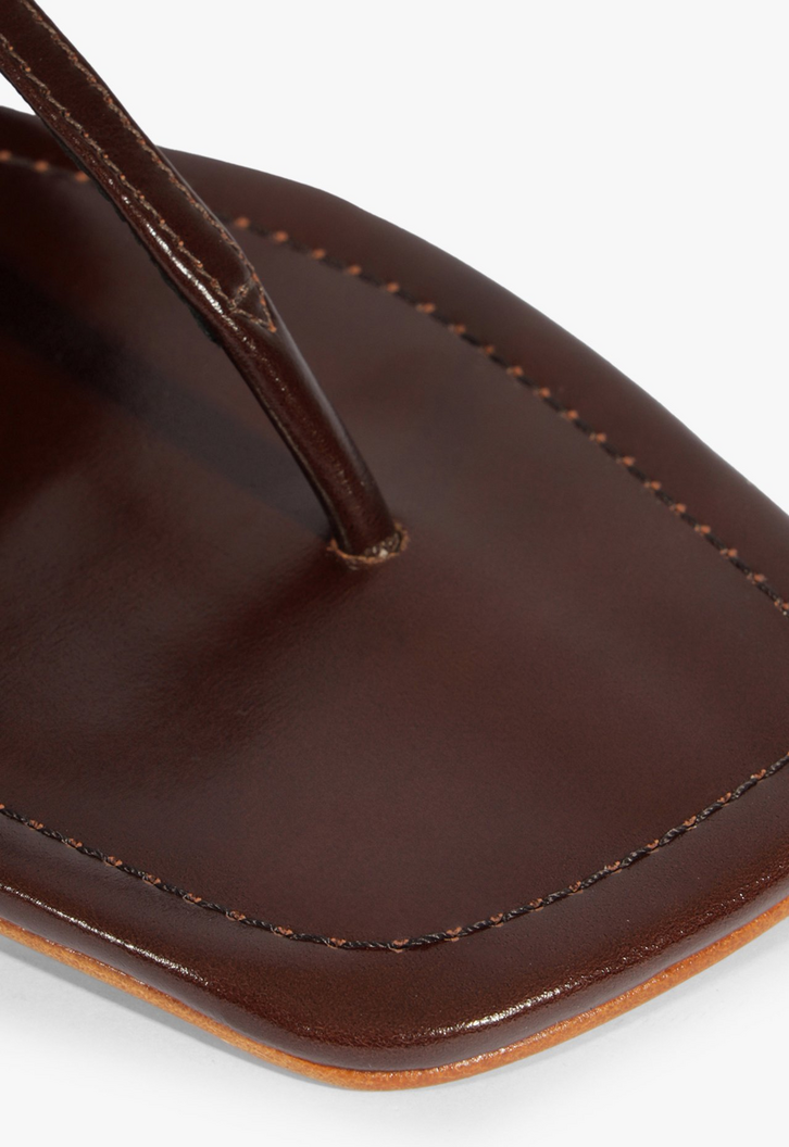 Sandália Rasteira Ornella Couro Marrom