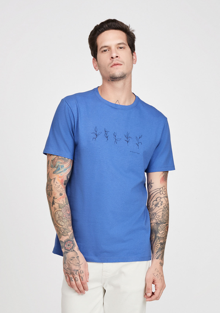 Camiseta Azul Dzarm Em Malha Ecológica Estampada